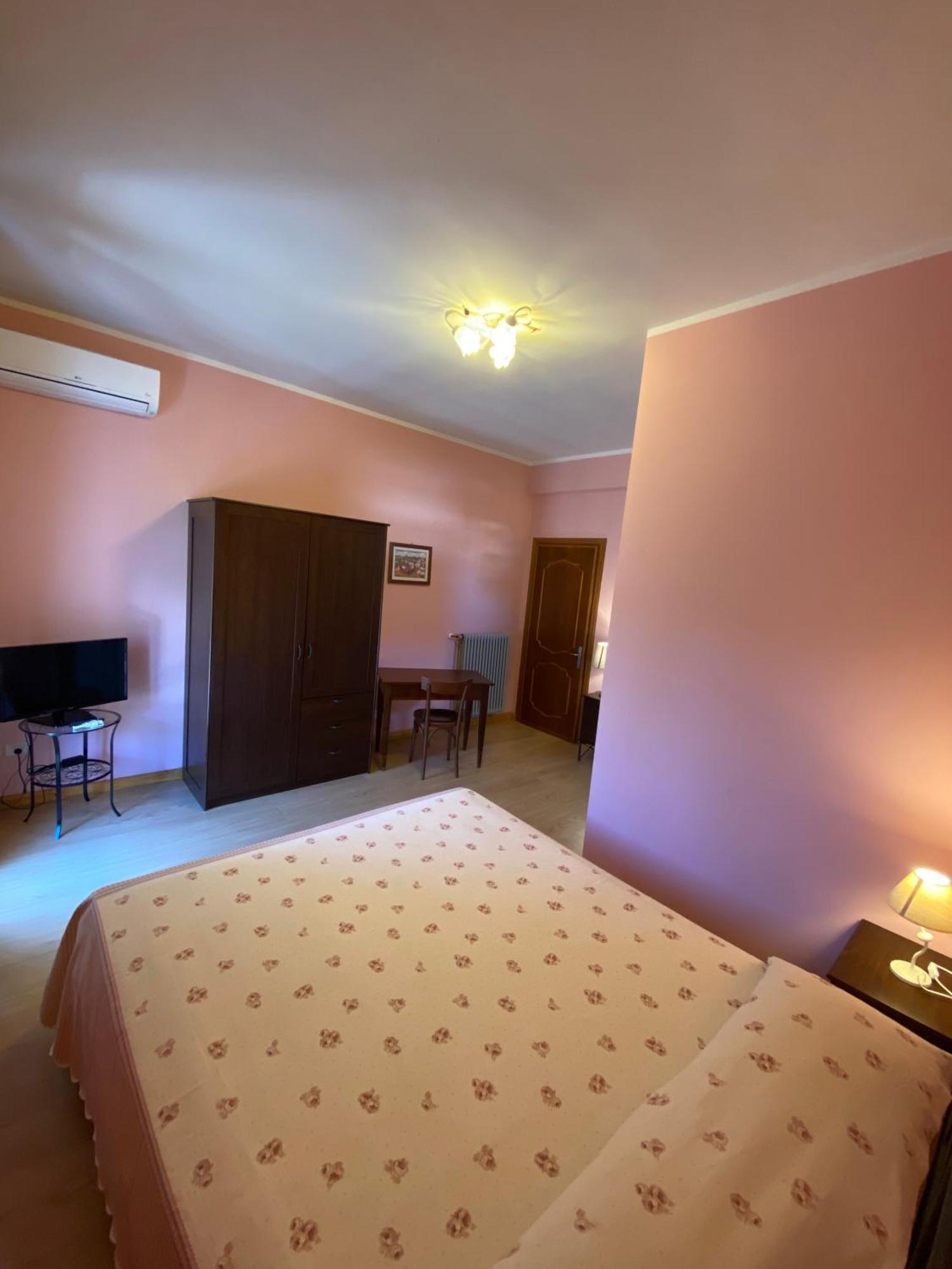 ヴィッラノーヴァ・ダルベンガ Sogni E Colori Bed & Breakfast エクステリア 写真