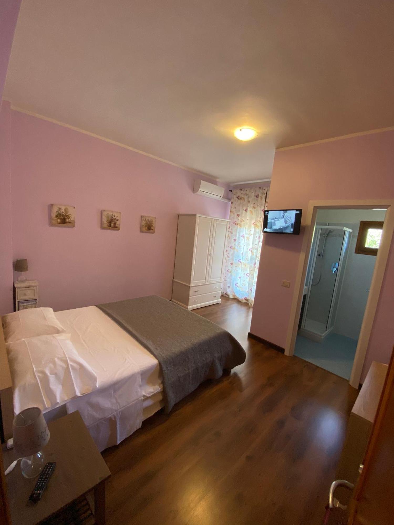 ヴィッラノーヴァ・ダルベンガ Sogni E Colori Bed & Breakfast エクステリア 写真