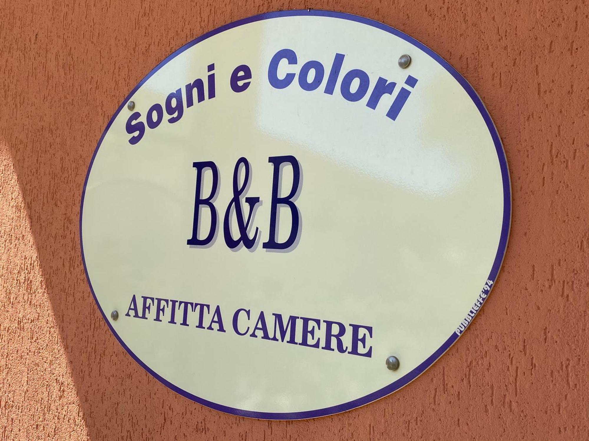ヴィッラノーヴァ・ダルベンガ Sogni E Colori Bed & Breakfast エクステリア 写真